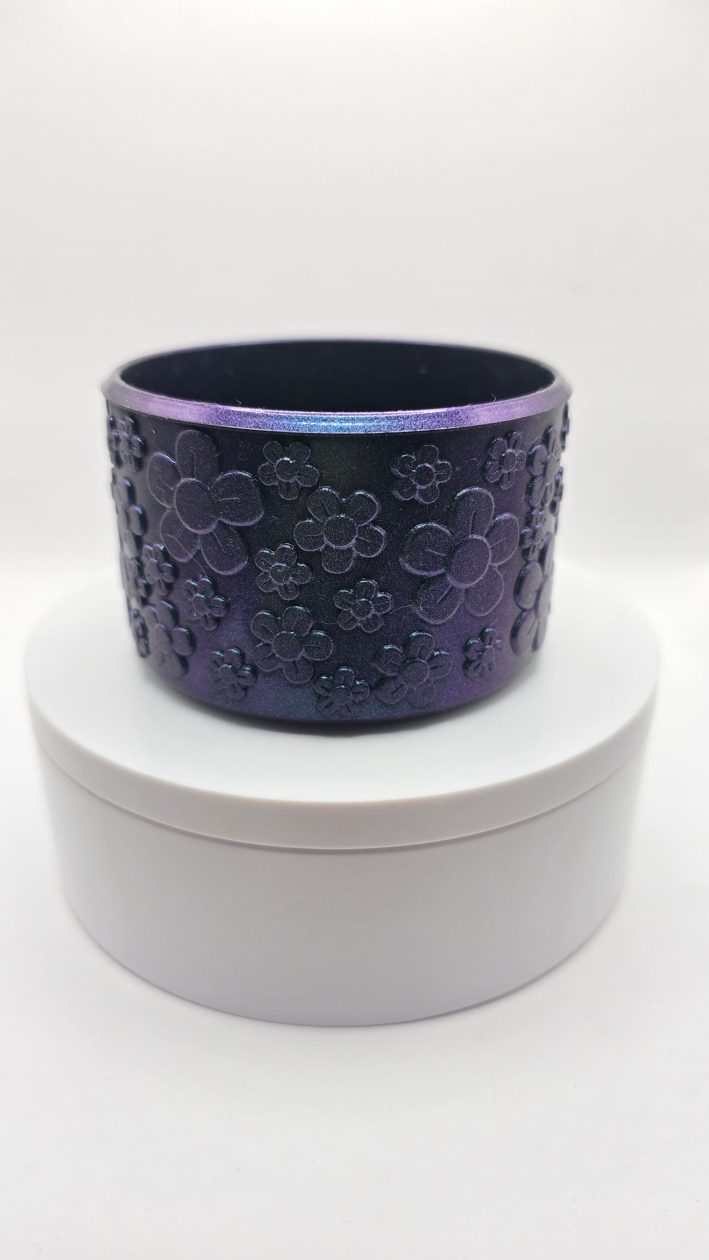 Color shifting boot purple to green.