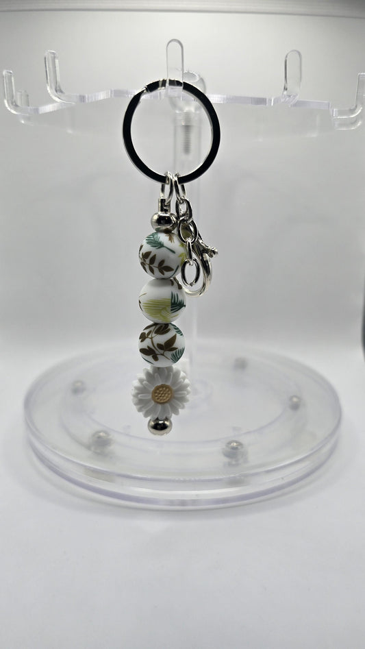 Key Chain: White Daisy and Foliage