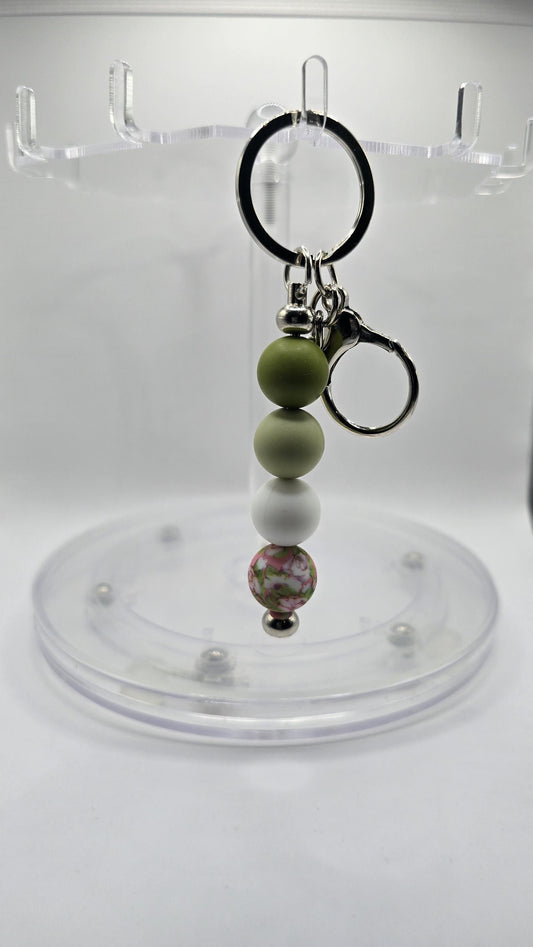 Key Chain: Green to Flowers