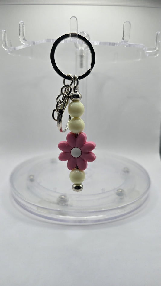 Key Chain: Off White and Pink Daisy