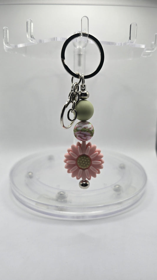 Key Chain: Green, Flowers and Daisy