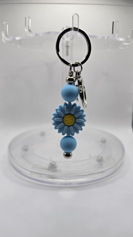 Key Chain: Light Blue Daisy
